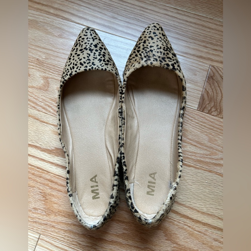 MIA size 10 leopard print women’s flats